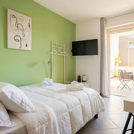 Skygate - Airport With Terrace Apartmanhotel 3*